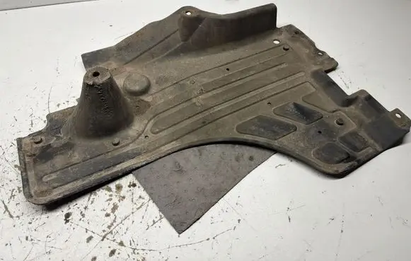 Volvo XC70 Rear underbody cover/under tray 31200364