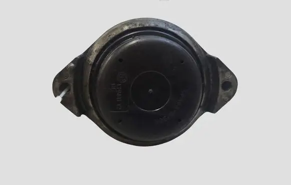 BMW 3 E90 E91 Engine mount bracket 13981112