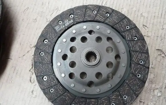 Volvo C70 Clutch pressure plate 1864634017