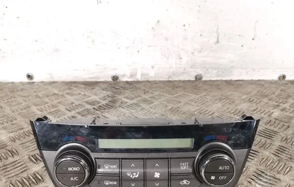 Toyota RAV 4 (XA40) Climate control unit 5590042400