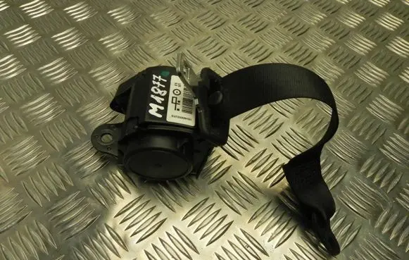 BMW 2 F22 F23 Front seatbelt S3725939101 M1877
