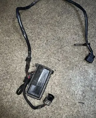 BMW 5 E39 Fan control module 6921354