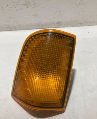 Volkswagen Jetta I Front indicator light 161953082 42612R6