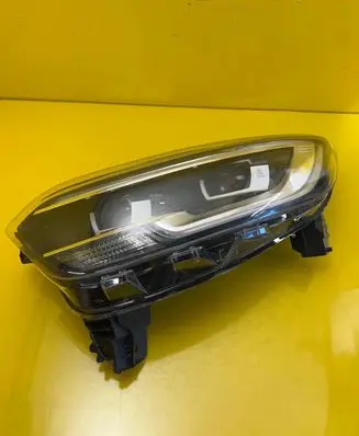 Renault Kadjar Headlight/headlamp 260604919R