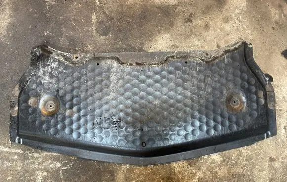 Mercedes-Benz CLS C219 Front bumper skid plate/under tray A2195200123