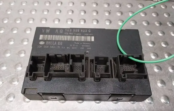 Volkswagen Touran I Comfort/convenience module S26383629 1K0959433C