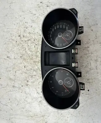 Volkswagen Golf VI Speedometer (instrument cluster) 5K0920861 1119010042 VDD024070