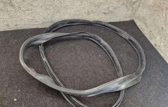 Mercedes-Benz S W222 Trunk rubber seal (body) A2227500300