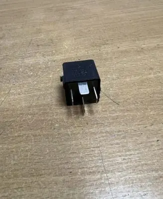 Mercedes-Benz ML W164 Other relay A0025421319 F1847