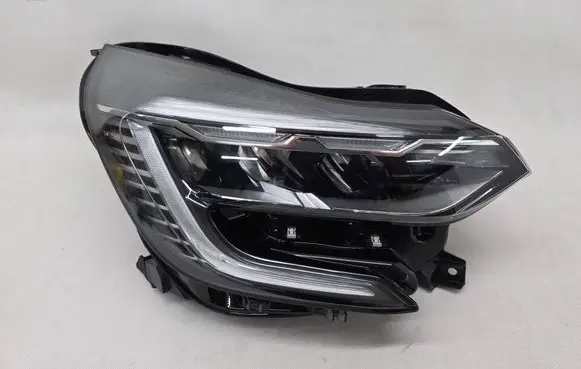Renault Captur II Headlight/headlamp 260104900R