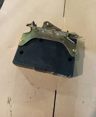 BMW 5 E39 CD/DVD changer 65126913388 020258