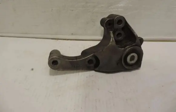 Opel Astra K Gearbox mounting bracket 13364129