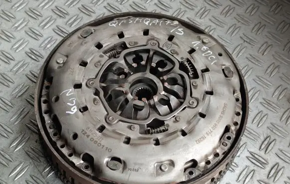 Nissan Qashqai+2 Clutch set kit 8H25111 124060110 324065310