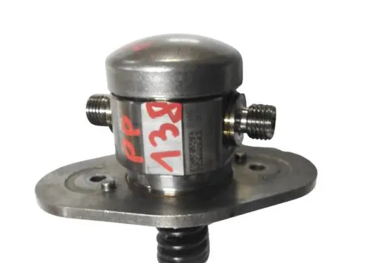 BMW M3 G80 Fuel injection high pressure pump 8631642
