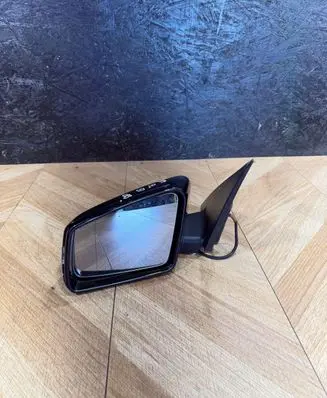 Mercedes-Benz C W204 Front door electric wing mirror A2048103316