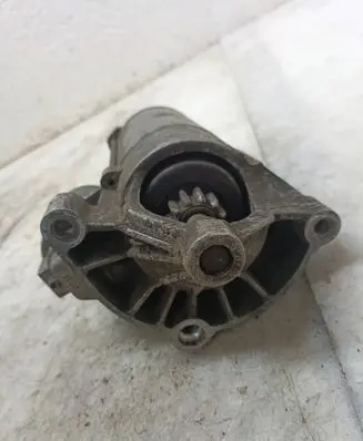 Peugeot 406 Starter motor D7R12