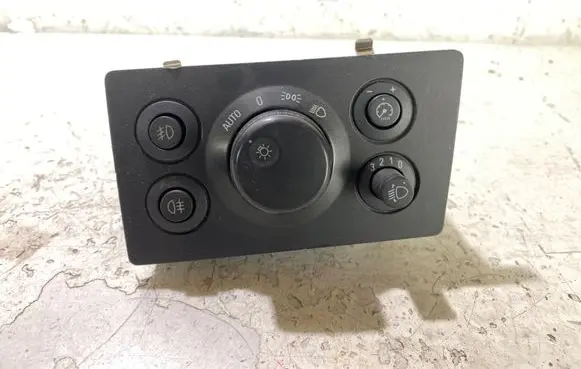 Opel Zafira B Light switch 13205869 1110 0320