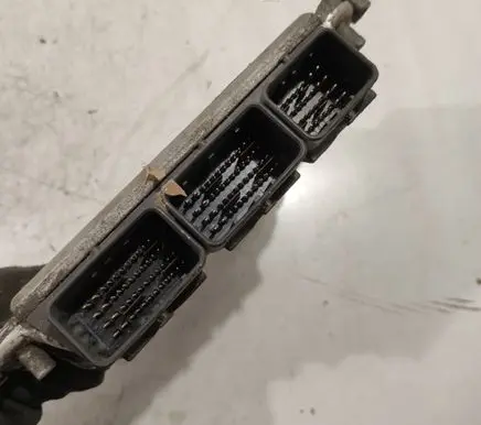 Renault Espace - Grand espace IV Engine control unit/module ECU 0281011103 8200211726