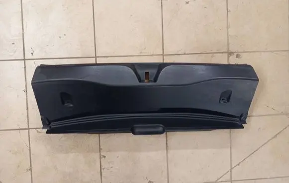 Trunk/boot sill cover protection