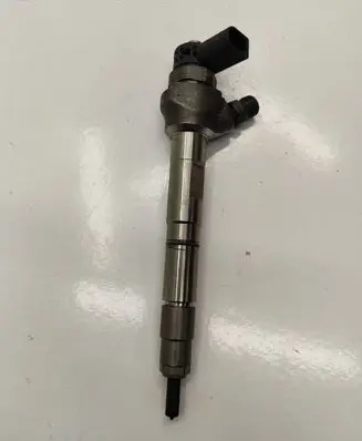 Audi A6 S6 C7 4G Fuel injector 04L130277