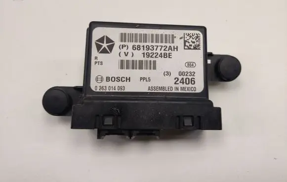 Chrysler Pacifica Parking PDC control unit/module 68193772AH