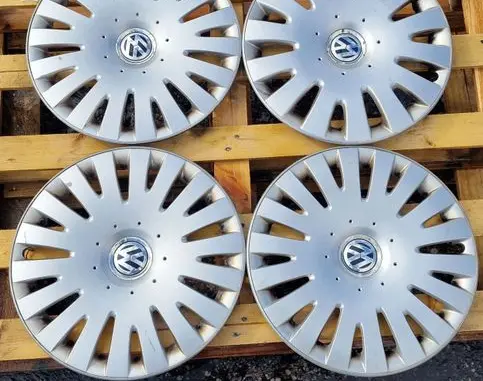 Volkswagen PASSAT CC Wheel nut cap/cover 