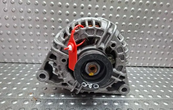Opel Astra H Generator/alternator S27624342 0124425028