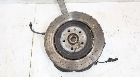 Maserati Ghibli Front wheel hub spindle knuckle