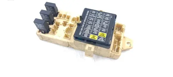 Subaru Impreza I Fuse module 960829