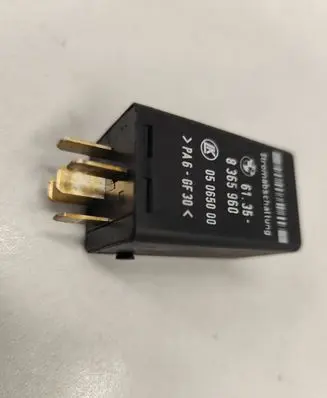 BMW 5 E39 Other relay 8365960 05065000 6135
