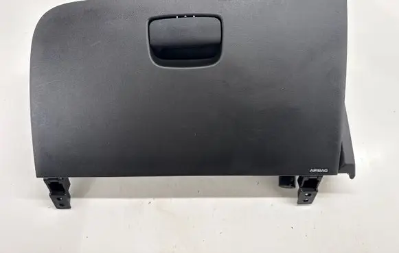 Buick Encore GX I Glove box set 42579297