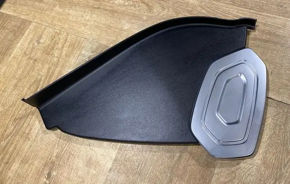 Dashboard side end trim