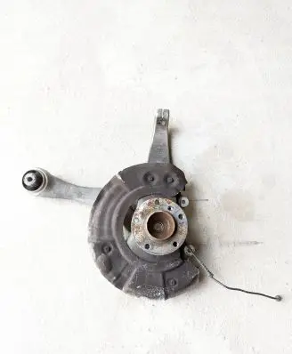 BMW 5 F10 F11 Front wheel hub spindle knuckle 6775769