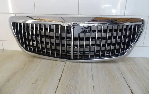 Mercedes-Benz S X222 Maybach Front bumper upper radiator grill A2228805202