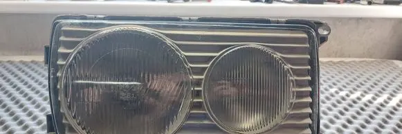 Mercedes-Benz W123 Headlight/headlamp 11777900 1EJ003075