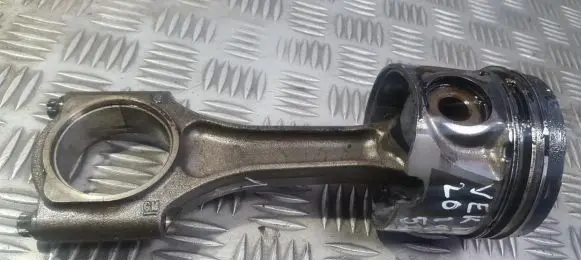 Piston with connecting rod