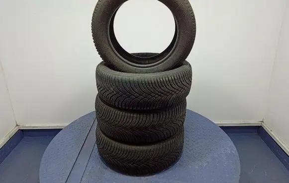 KIA Opirus R17 winter tire 3528708181984