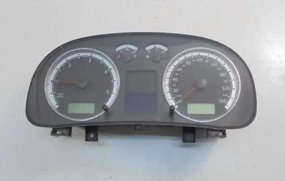 Volkswagen Golf IV Speedometer (instrument cluster) 1J5920826C