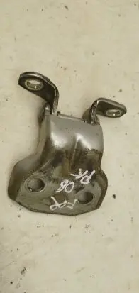 Subaru Forester SG Front door lower hinge 