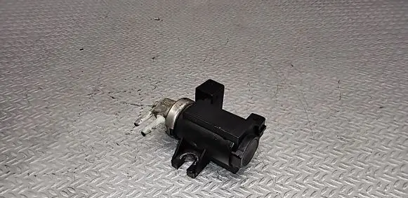 Volvo V70 Turbo solenoid valve 30637251