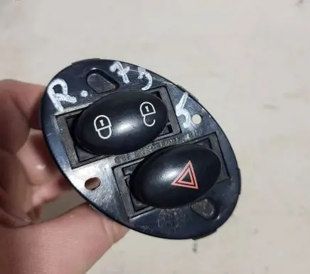 Rover 75 Hazard light switch 100350XXX