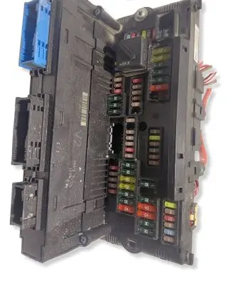 BMW 5 F10 F11 Fuse module 9252815 317033442 04571889