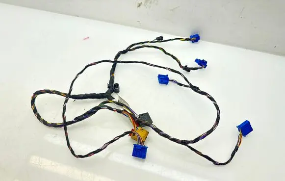 Audi A3 S3 8V Lamp washer fluid tank 10122018 5624640012 5Q2971566C