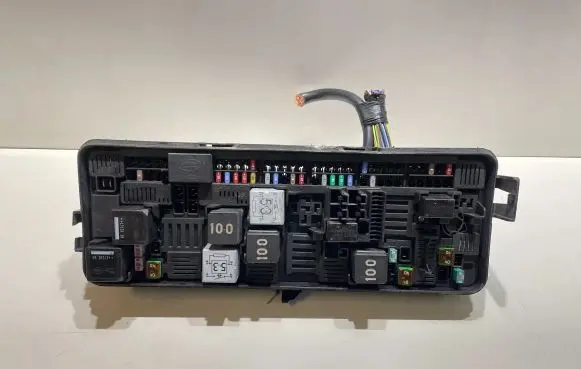 Land Rover Range Rover L405 Fuse module HPLA14A073AB 58L611F03