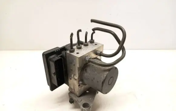 Mercedes-Benz E C207 W207 ABS Pump A2124312912