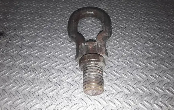 Volkswagen Jetta IV Towing hook eye 