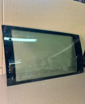 Mercedes-Benz Vito Viano W638 Front triangle window/glass 