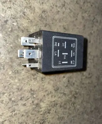 BMW 5 E34 Other relay 70BGL000