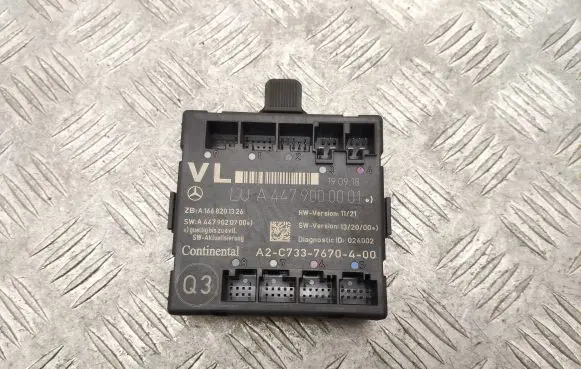 Mercedes-Benz Vito Viano W447 Door control unit/module A4479000001
