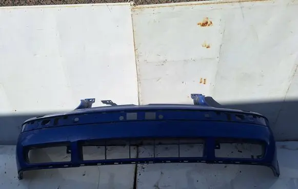 Volkswagen Golf IV Front bumper 1J0807221